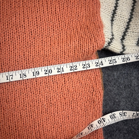 MADEWELL Women’s Balloon-Sleeve Pullover Sweater Colorblock peach/brown - Medium - Picture 7 of 8